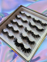 Muat gambar ke penampil Galeri, Holo Deluxe Custom Lash Book
